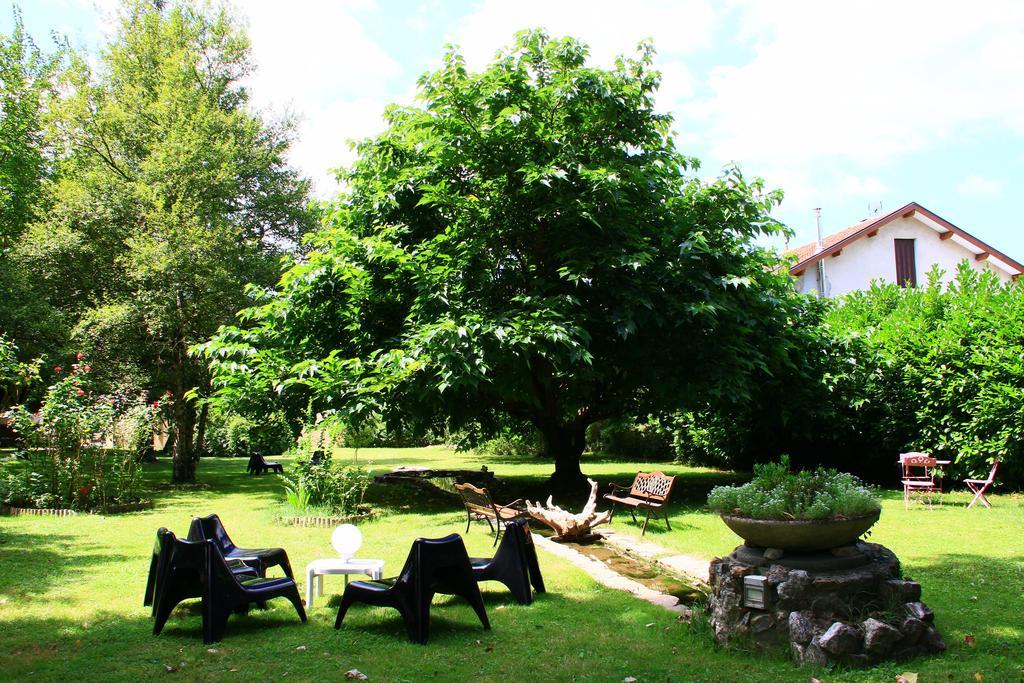 Logis Hotel Restaurant Le Castel Fleuri Saint-Jean-en-Royans Eksteriør bilde