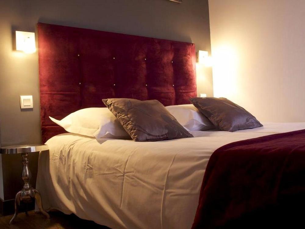 Logis Hotel Restaurant Le Castel Fleuri Saint-Jean-en-Royans Eksteriør bilde