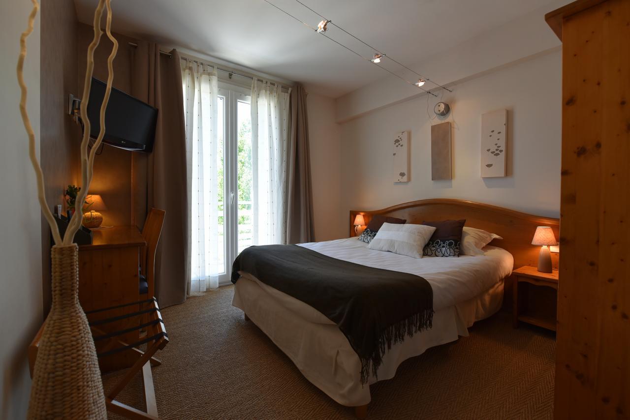 Logis Hotel Restaurant Le Castel Fleuri Saint-Jean-en-Royans Eksteriør bilde
