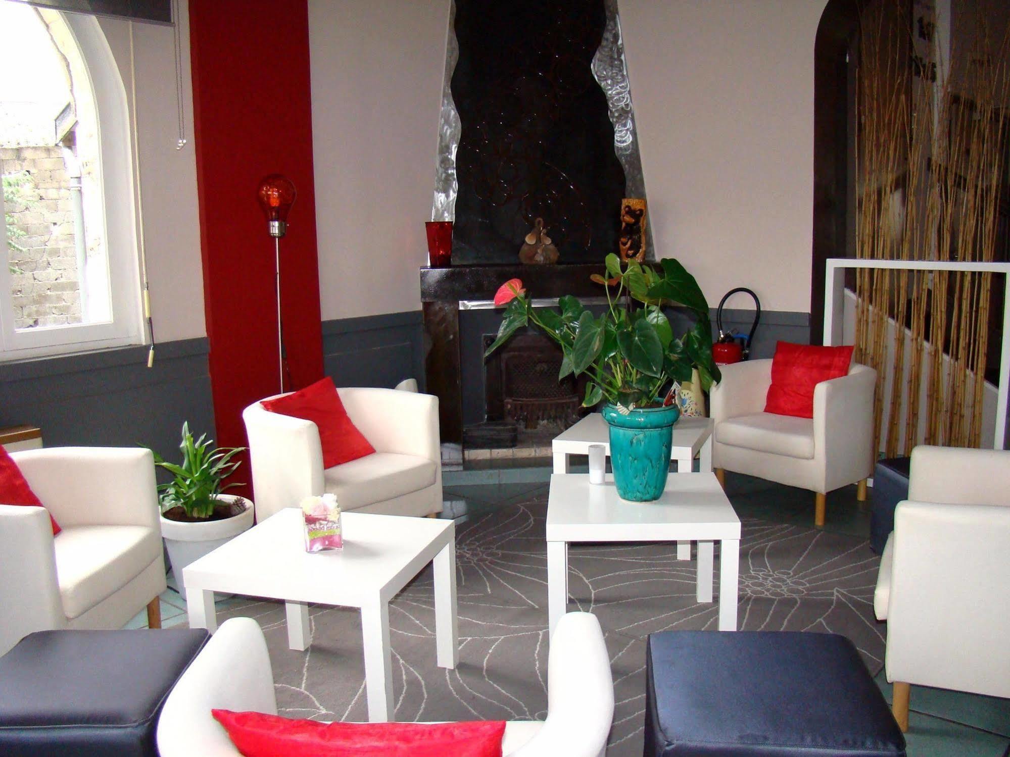 Logis Hotel Restaurant Le Castel Fleuri Saint-Jean-en-Royans Eksteriør bilde