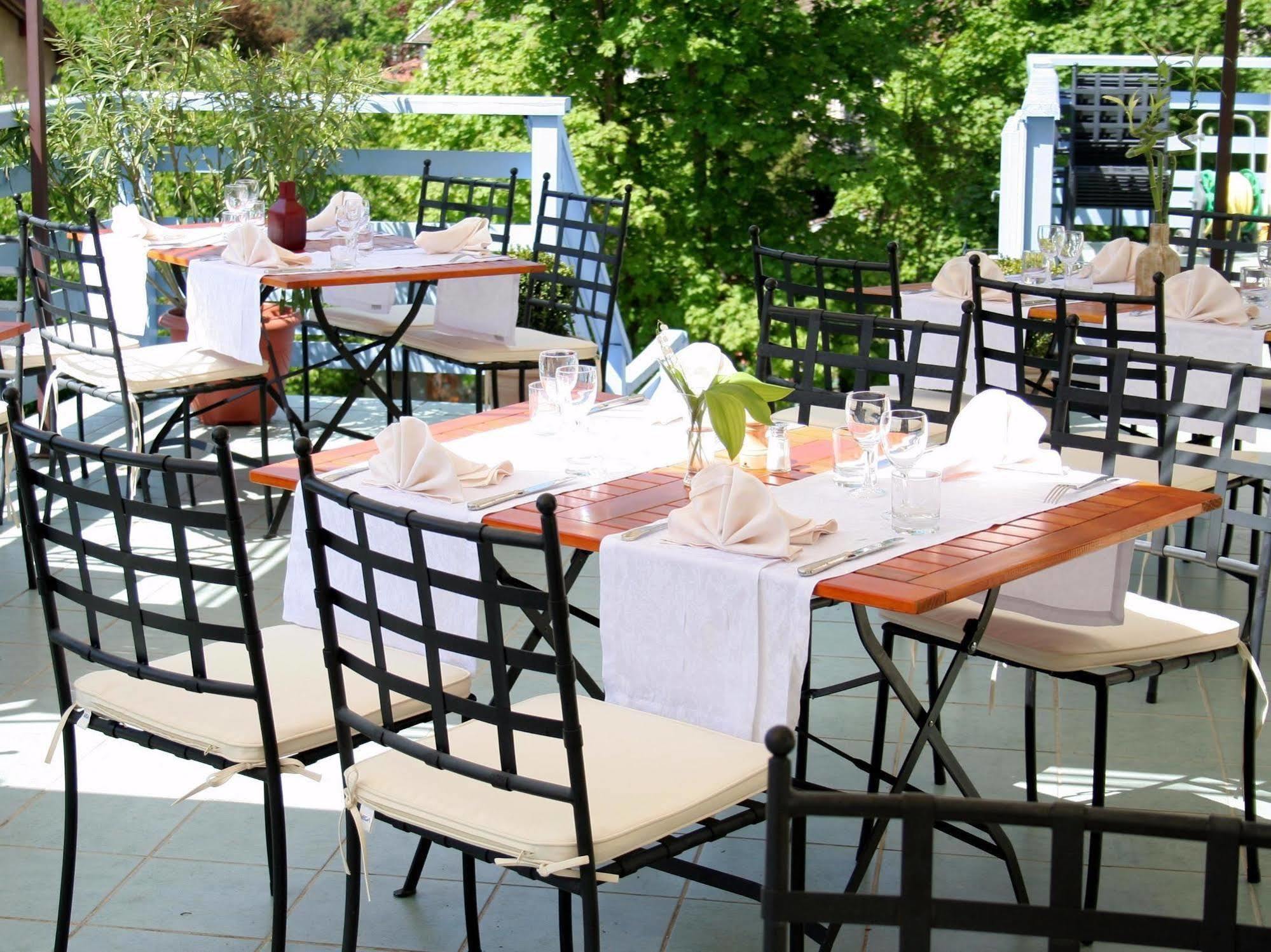 Logis Hotel Restaurant Le Castel Fleuri Saint-Jean-en-Royans Eksteriør bilde