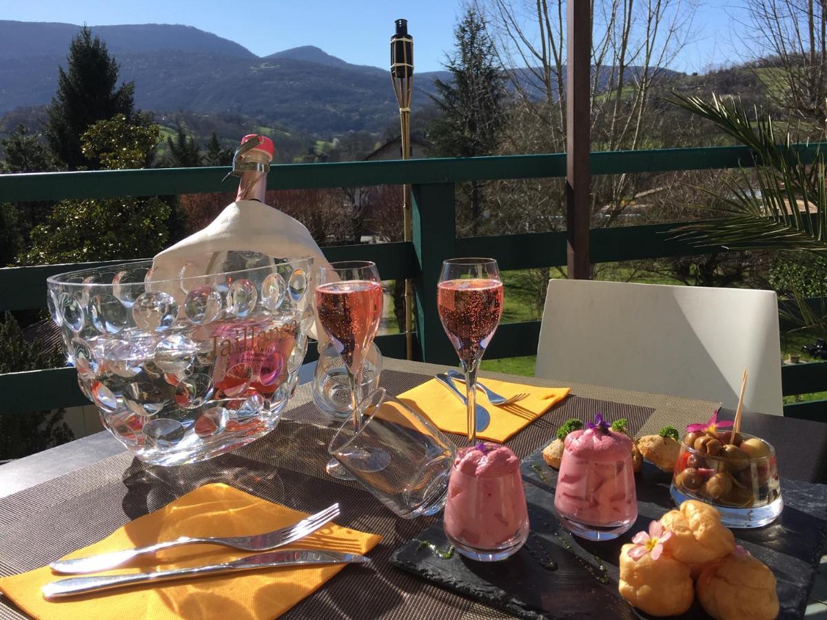 Logis Hotel Restaurant Le Castel Fleuri Saint-Jean-en-Royans Eksteriør bilde